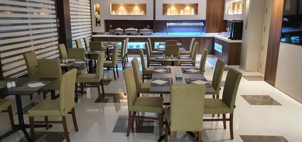Hotel Ibiris Oran Exteriér fotografie